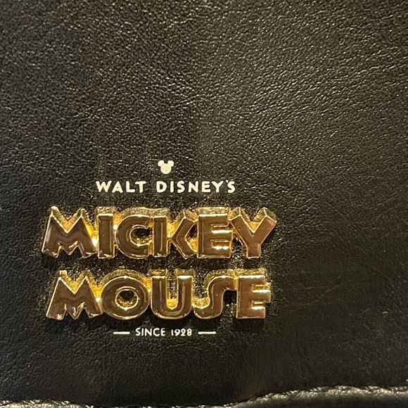 DISNEY MICKEY MOUSE BACKPACK PURSE NOVELTY WITH THE OPTION TO REVEAL MICKEY 🖤🤍 - Picture 2 of 14